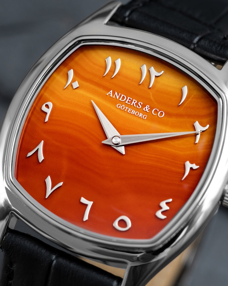 AC2 Volcán Red Agate (Eastern Arabic Numerals)