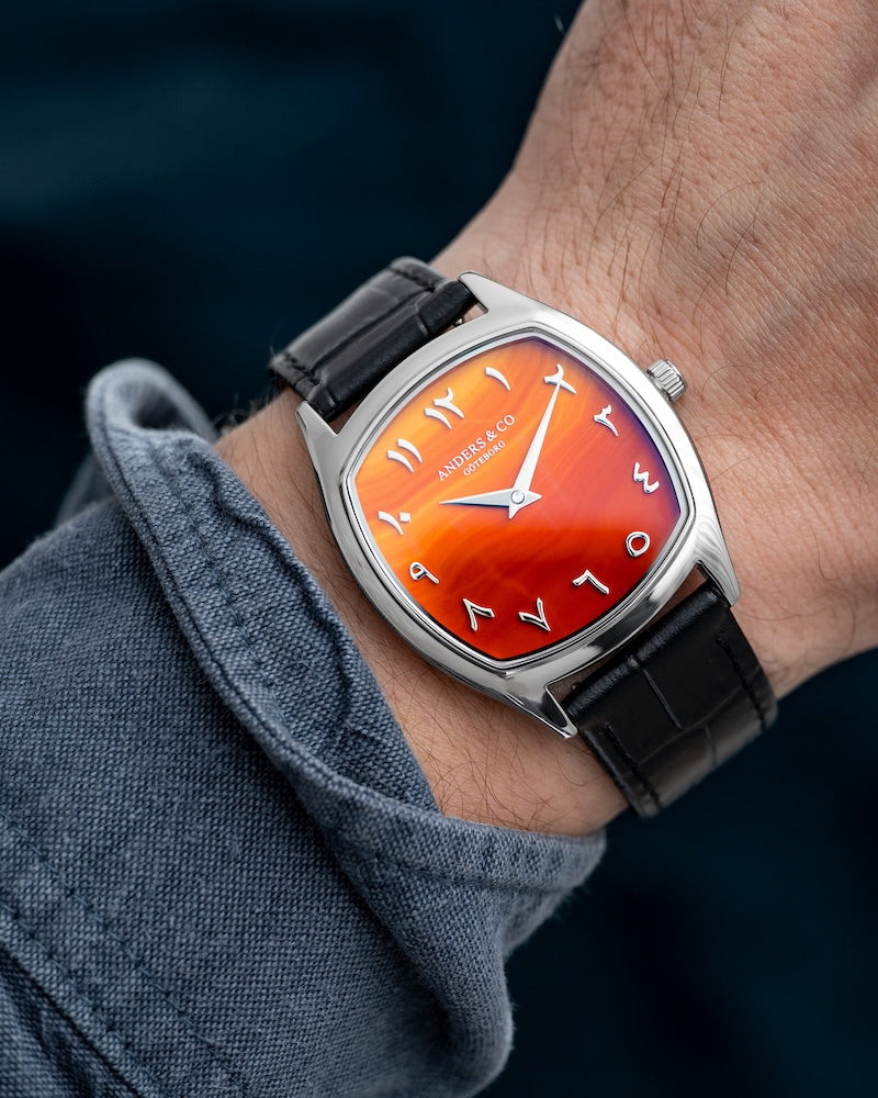 AC2 Volcán Red Agate (Eastern Arabic Numerals)