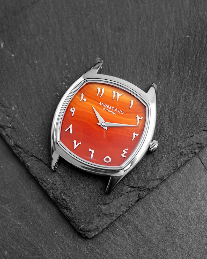 AC2 Volcán Red Agate (Eastern Arabic Numerals)