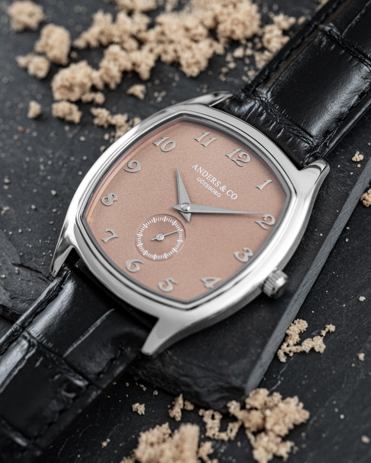 AC2 Volcán Manual Wind Salmon